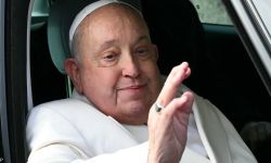 البابا فرنسيس: صلوا من أجلي